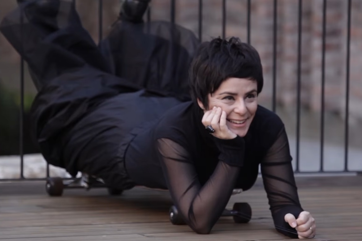 Fernanda Takai, em gravação do DVD Fernanda Takai Na Medida do Impossível - Ao Vivo no Inhotim