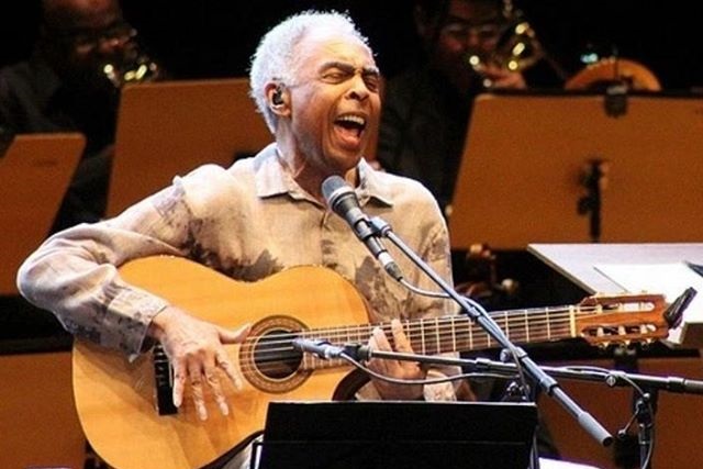 Gilberto Gil em apresentação no Teatro Castro Alves, na Bahia