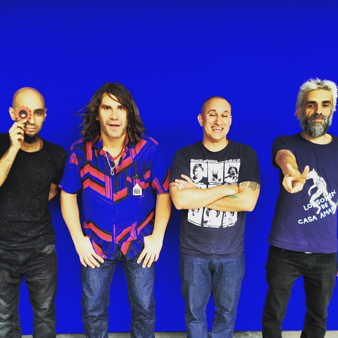 Grupo Praia Futuro, composto por Ilhan Ersahin, Dengue, Fernando Catatau, e Yuri Kalil