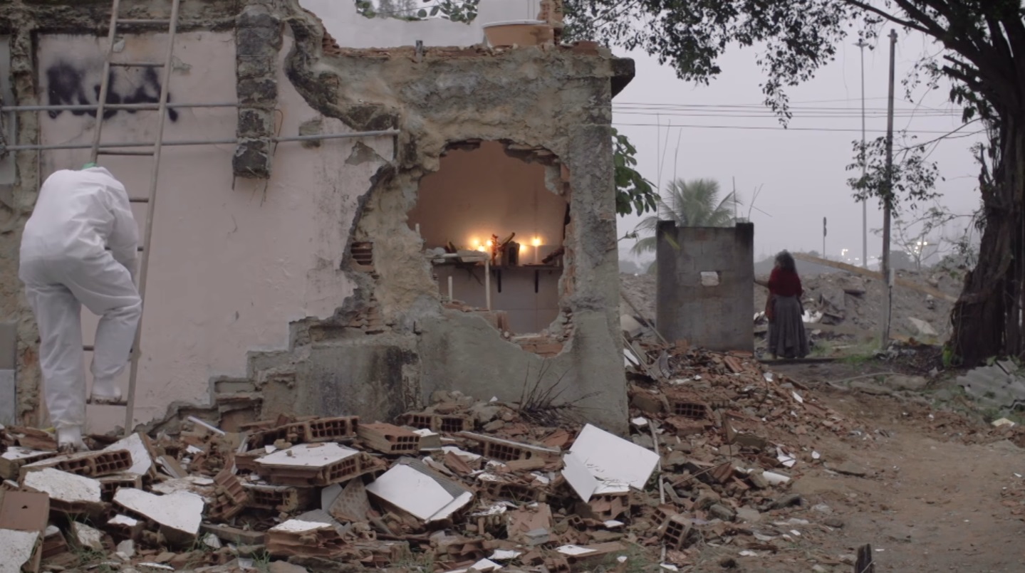 Cena do curta Vazio do Lado de Fora, que disputa a Seleção Cinéfondation do Festival de Cannes 2017.