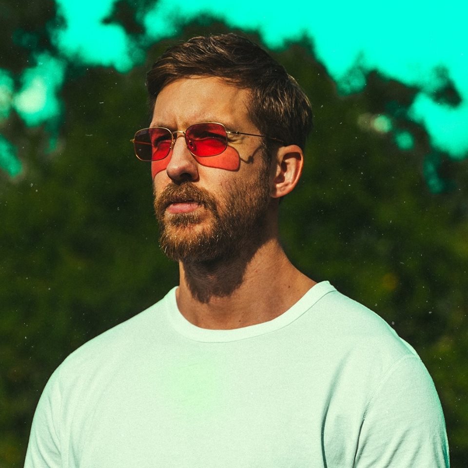 O DJ e produtor britânico Calvin Harris