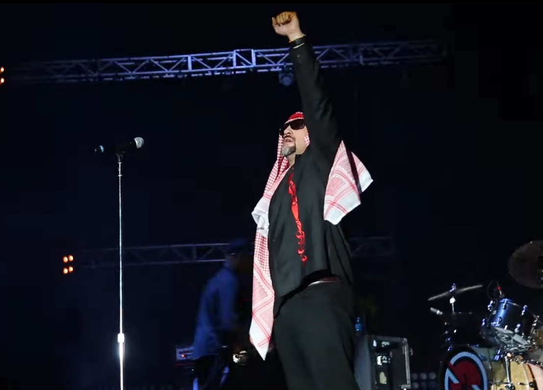 Imagem do videoclipe de "Unfuck the World", do Prophets of Rage