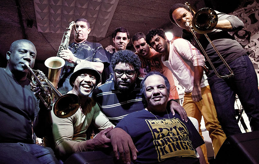 A formação de 2017 da banda Black Rio