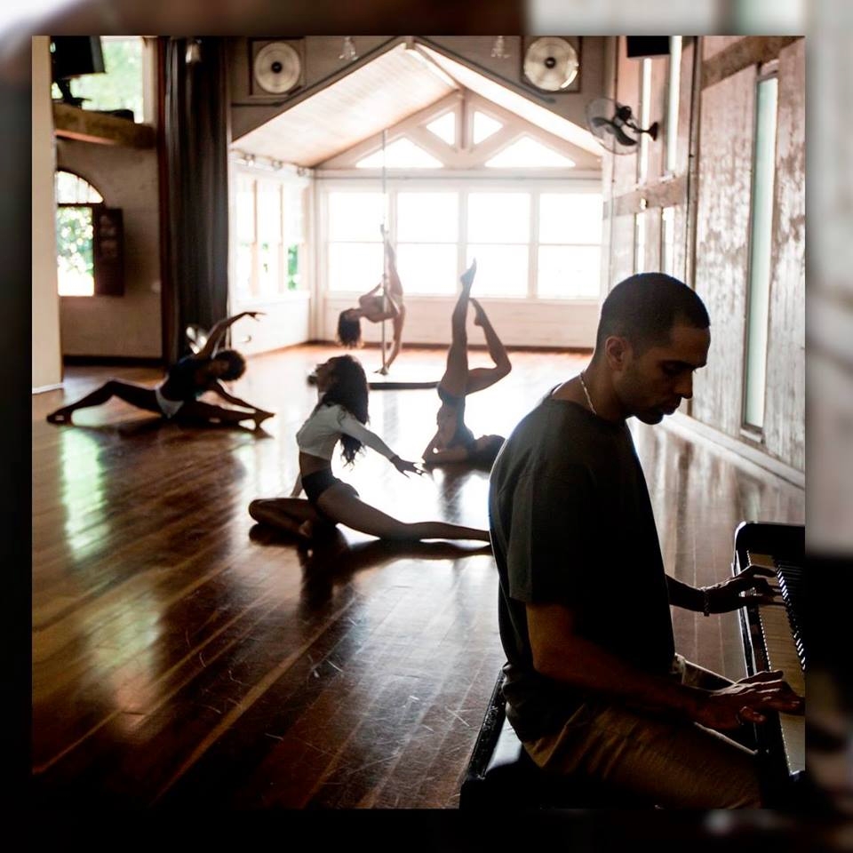 Cena do clipe de "Laje das Ilusões", do Don L