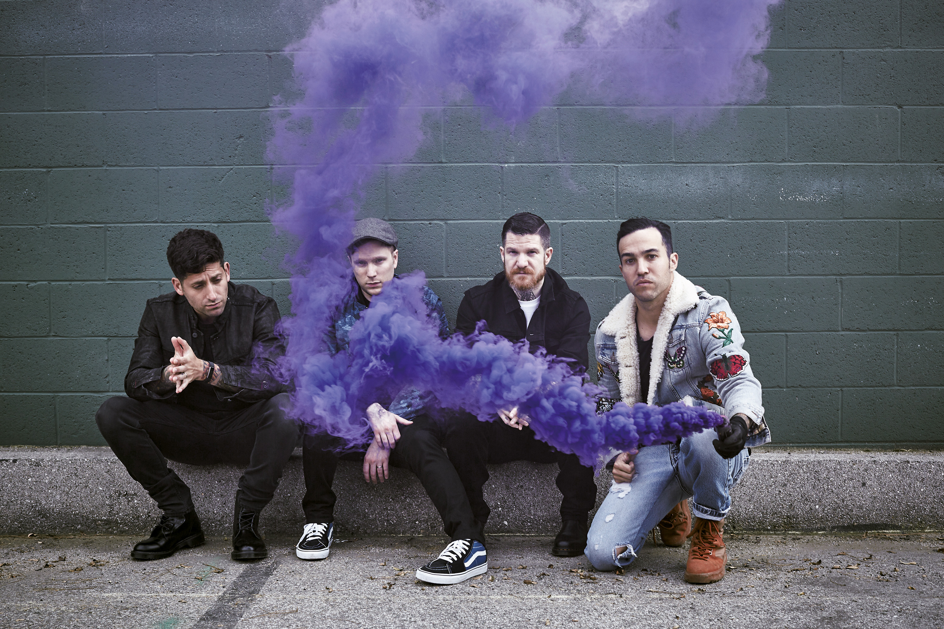 Sem Franja  Joe Trohman, Stump, Andy Hurley e Wentz buscam novos sons