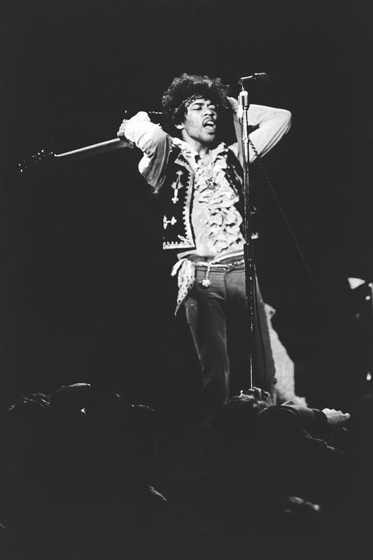 Guitarra de Fogo  Jimi Hendrix na histórica apresentação que fez no Monterey Pop Festival, em junho de 1967