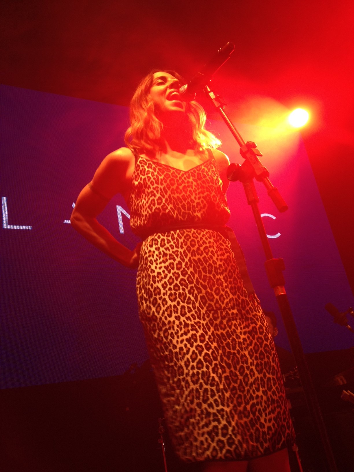 Melanie C durante pocket show em São Paulo
