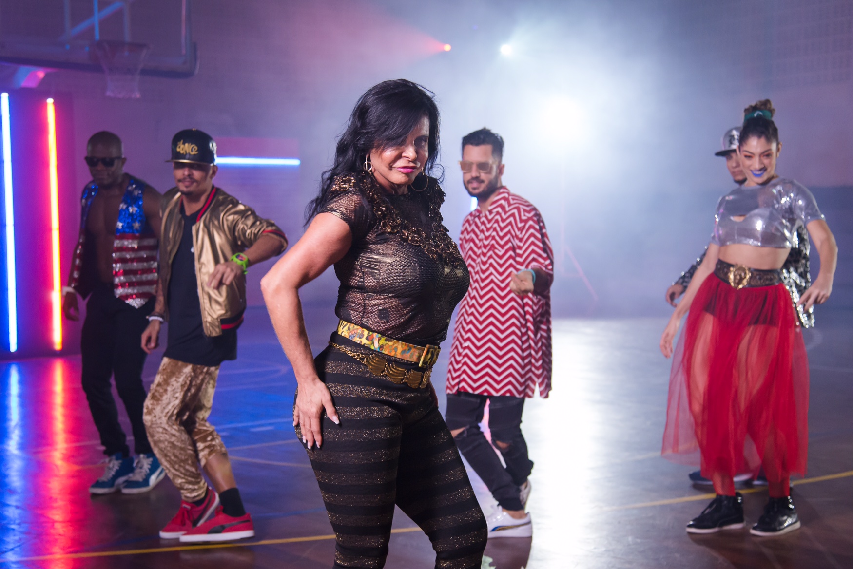 Gretchen no lyric video de "Swish Swish"