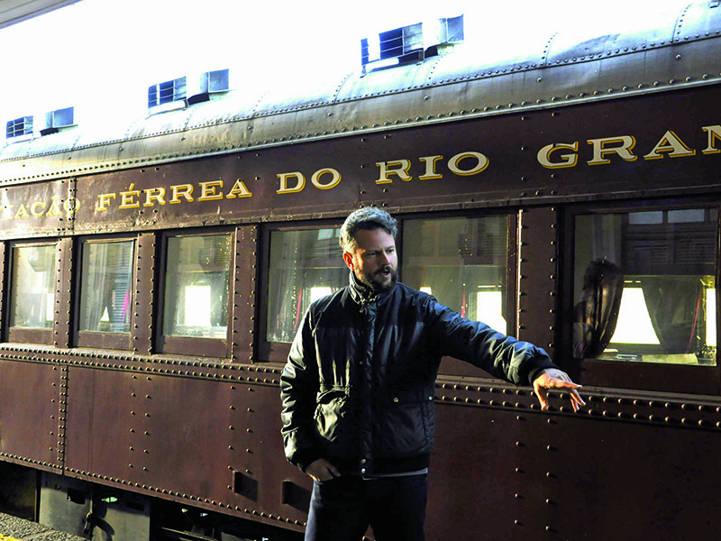 Beleza rara  Mello homenageia a sétima arte em novo filme