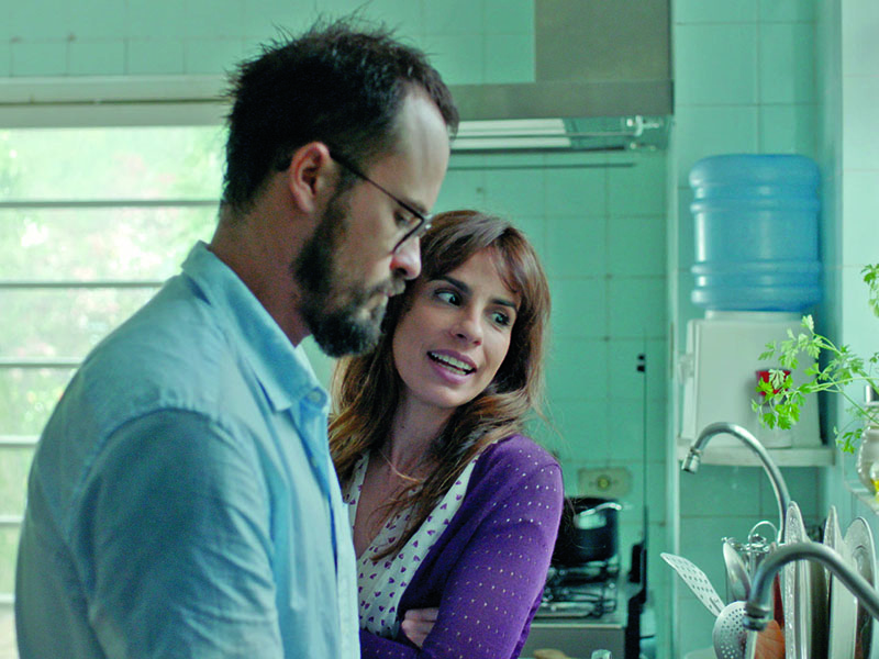 Haja Diálogo  Dado (Paulo Vilhena) e Rosa (Maria Ribeiro) tentando se entender