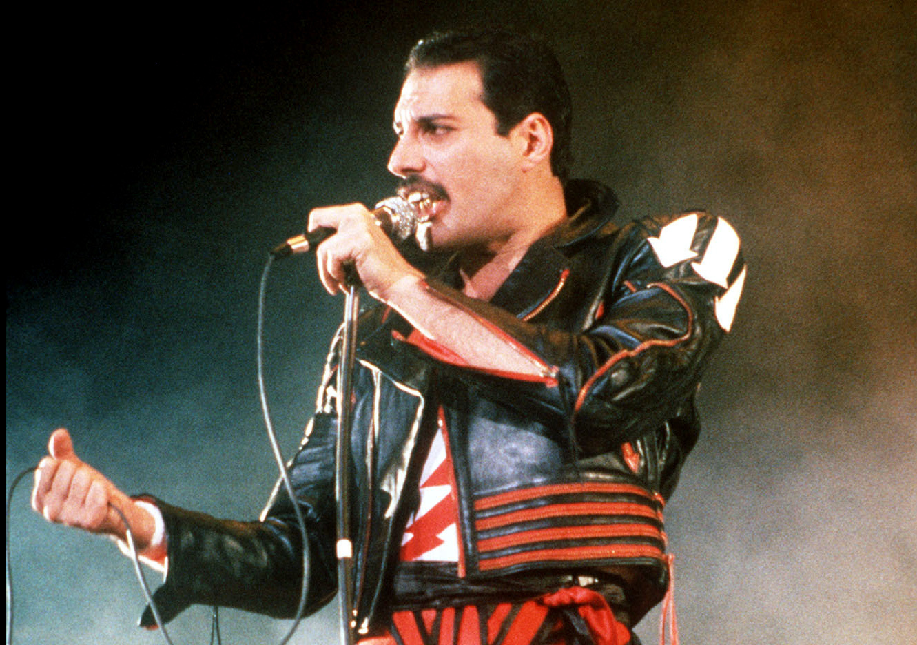 Galeria - Freddie Mercury (abre)