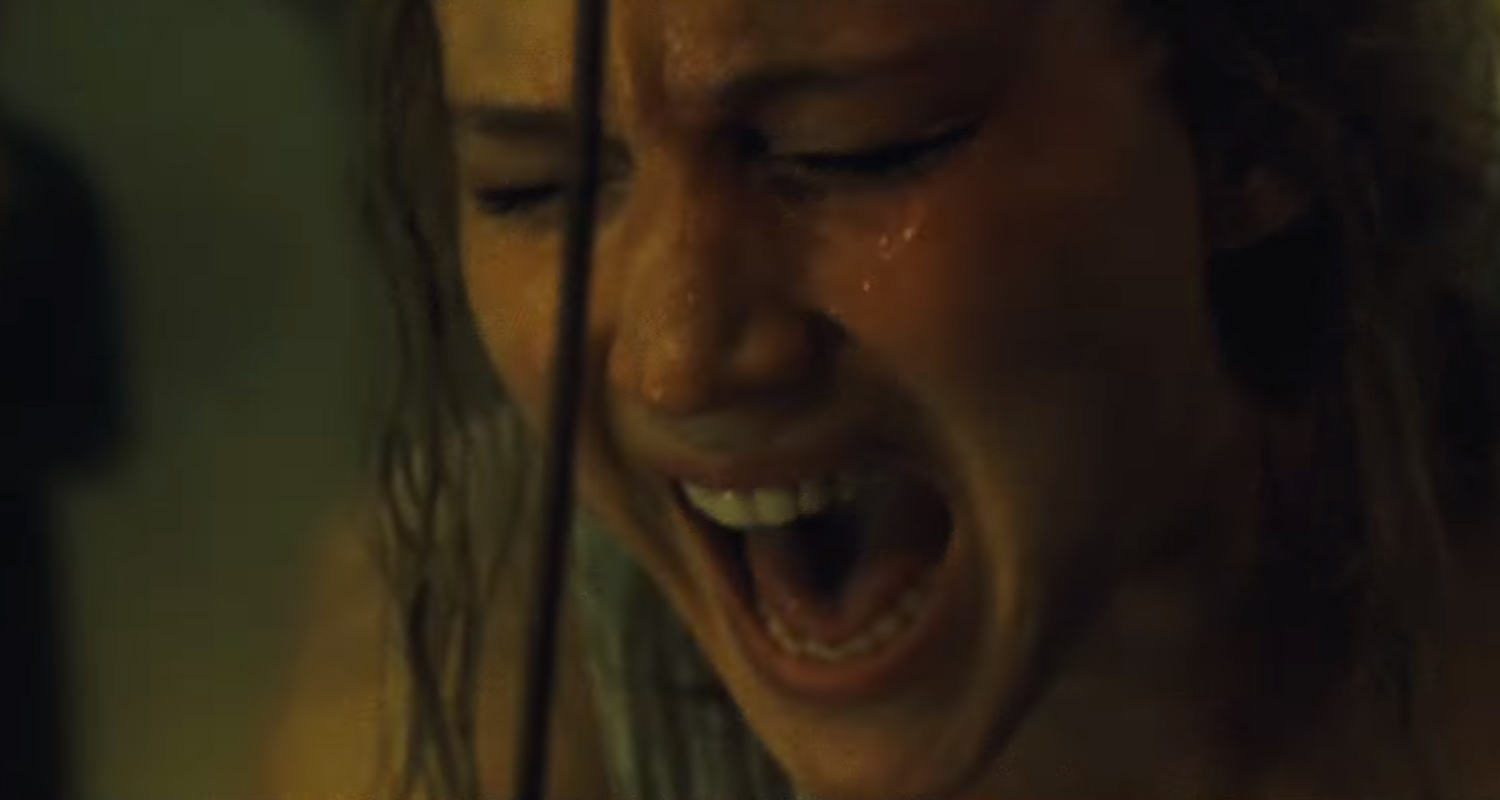 Jennifer Lawrence em cena do filme Mãe!