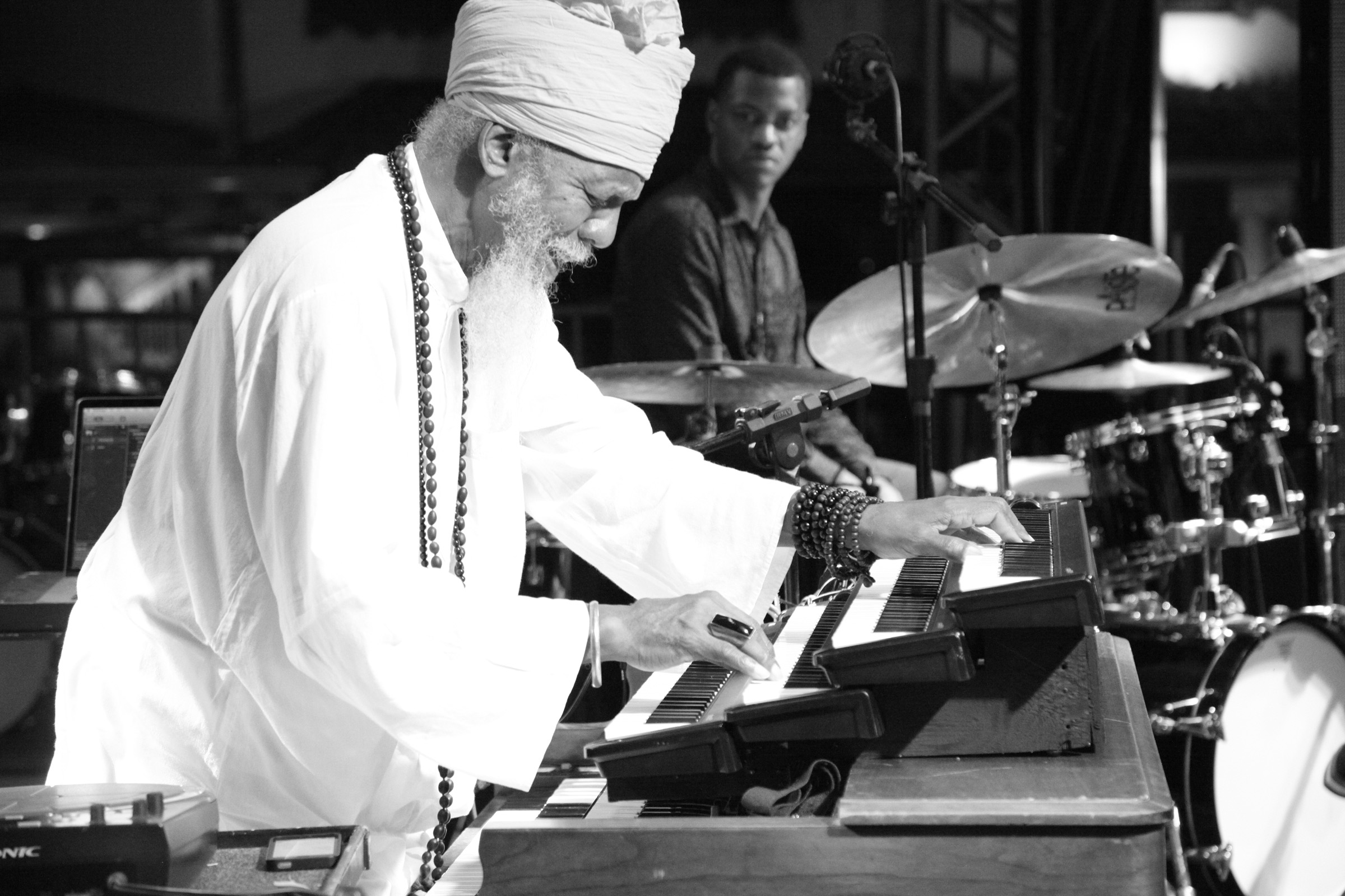 Dr. Lonnie Smith no Ilhabela in Jazz