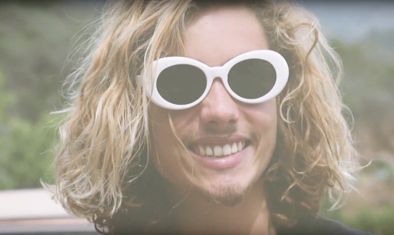 Zaka no clipe de "Be With You"