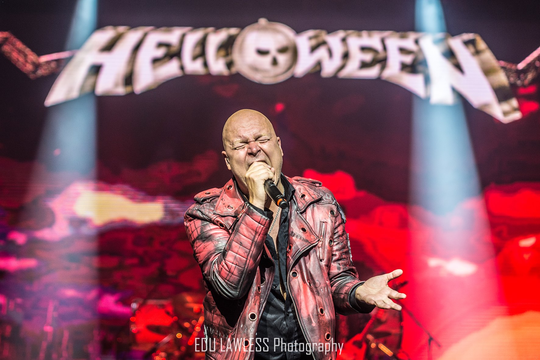 Helloween durante performance no Espaço das Américas, em São Paulo, em 2017