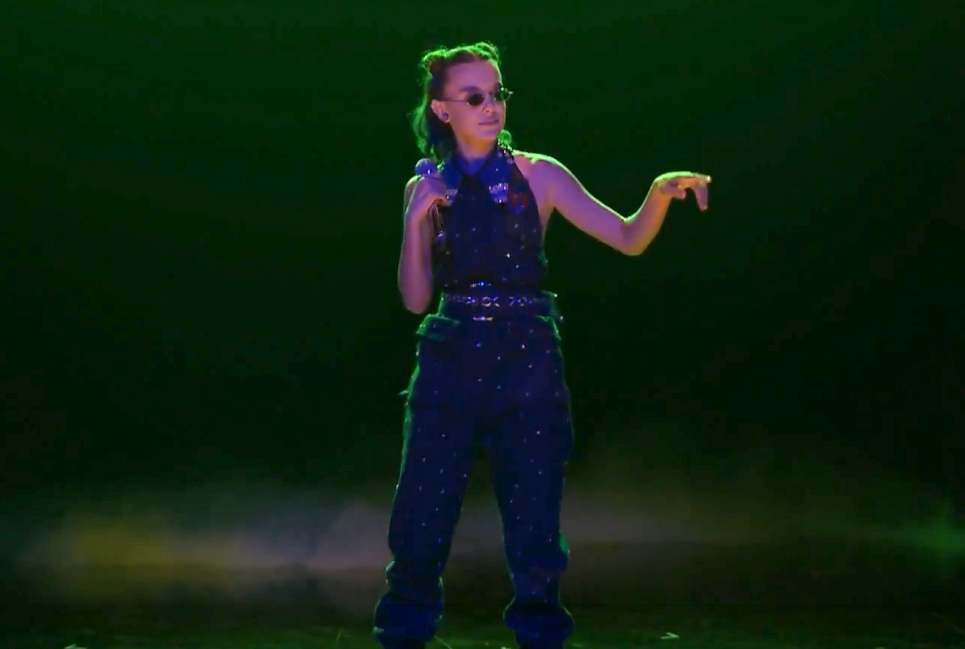 Millie Bobby Brown no The Tonight Show, em 2017