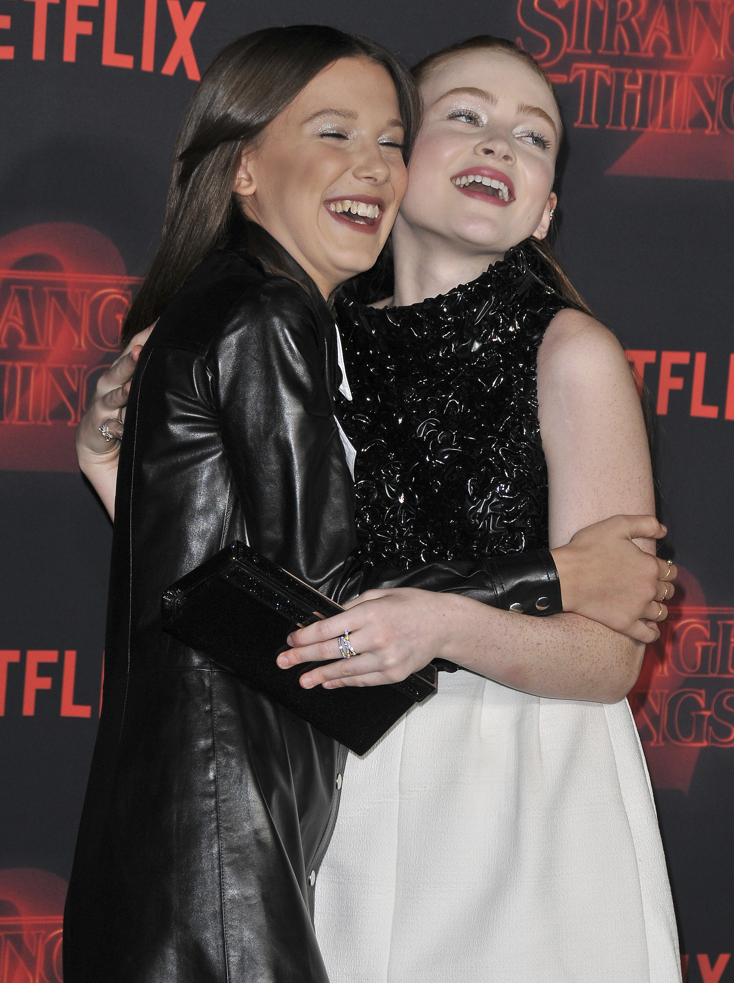 Millie Bobby Brown e Sadie Sink