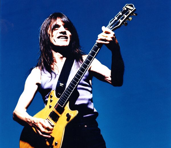 O guitarrista fundador do AC/DC, Malcolm Young