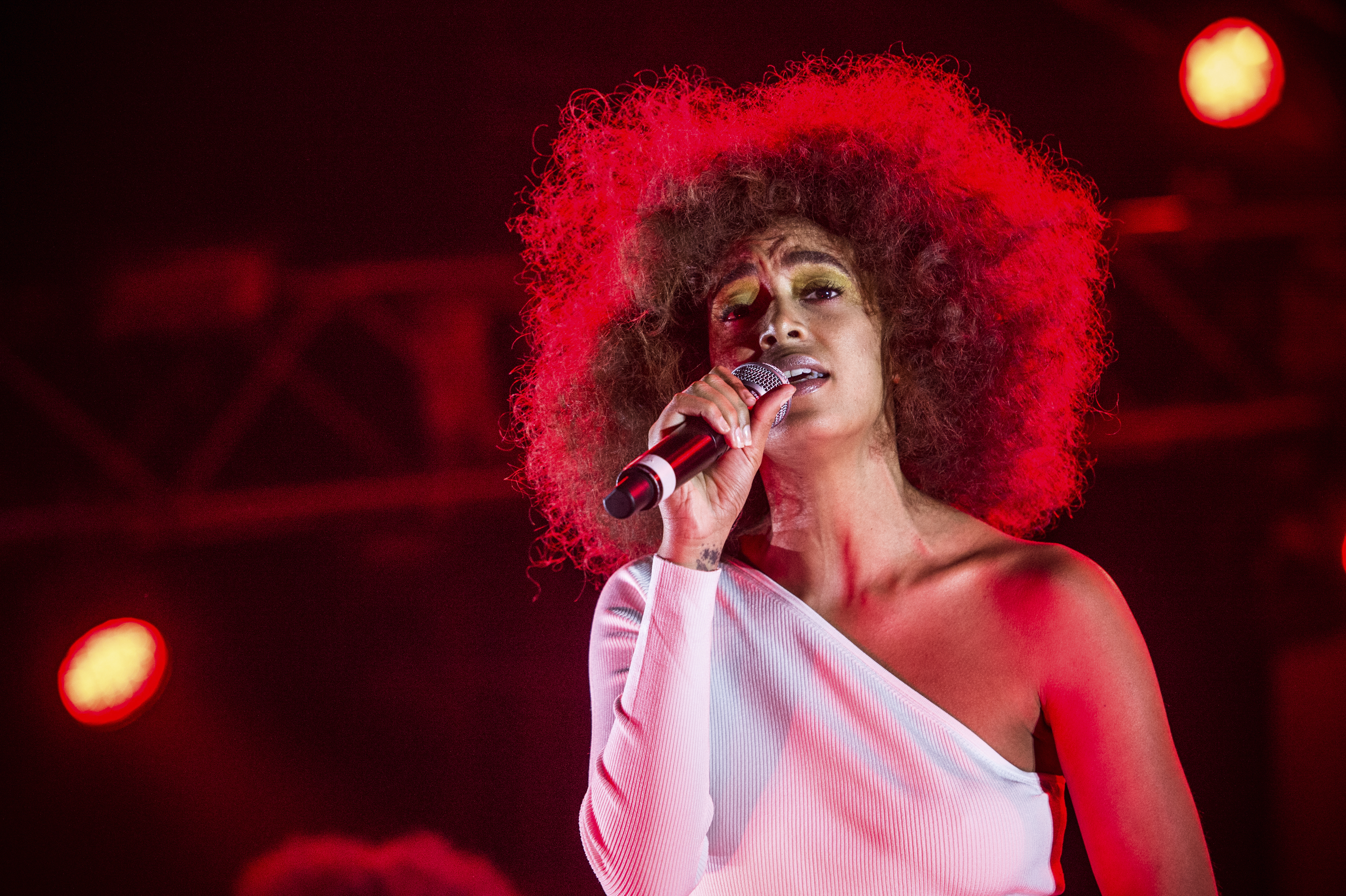 Solange durante apresentação no Okeechobee Music and Arts Festival, em março de 2017