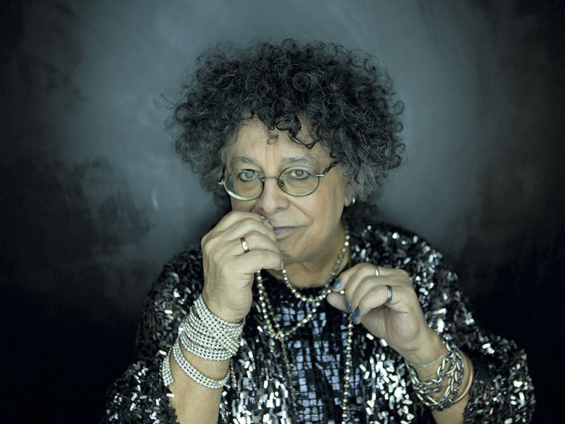 Ontem e Hoje  Edy Star celebra a carreira com o lançamento de Star Cabaré, cheio de participações especiais