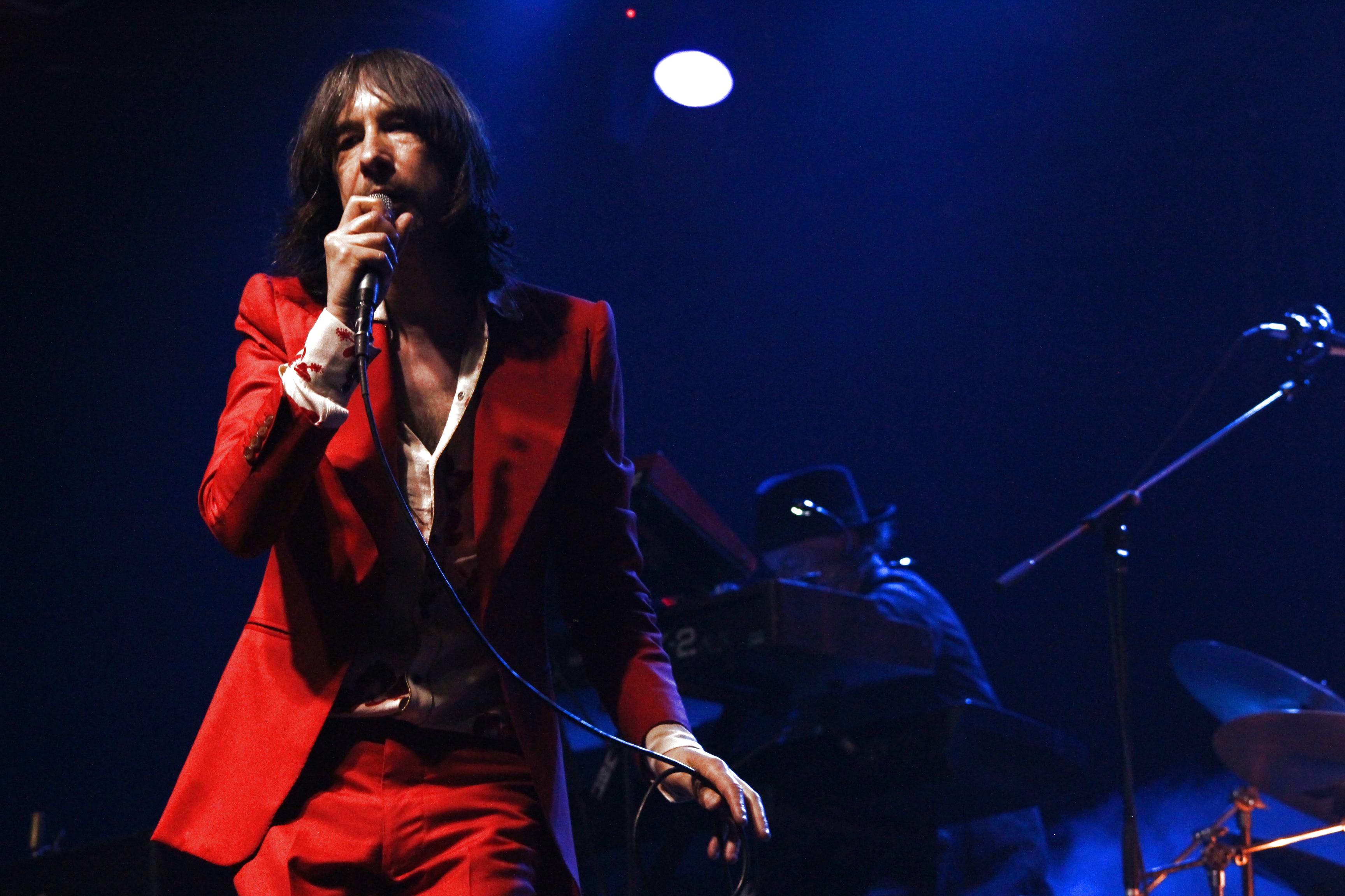 Primal Scream durante show no Tropical Butantã, em São Paulo, com abertura do Boogarins