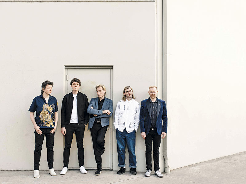 Agora Cinco  O Franz Ferdinand hoje: Dino Bardot, Julian Corrie, Alex Kapranos, Paul Thomson e Bob Hardy (da esq. para a dir.)