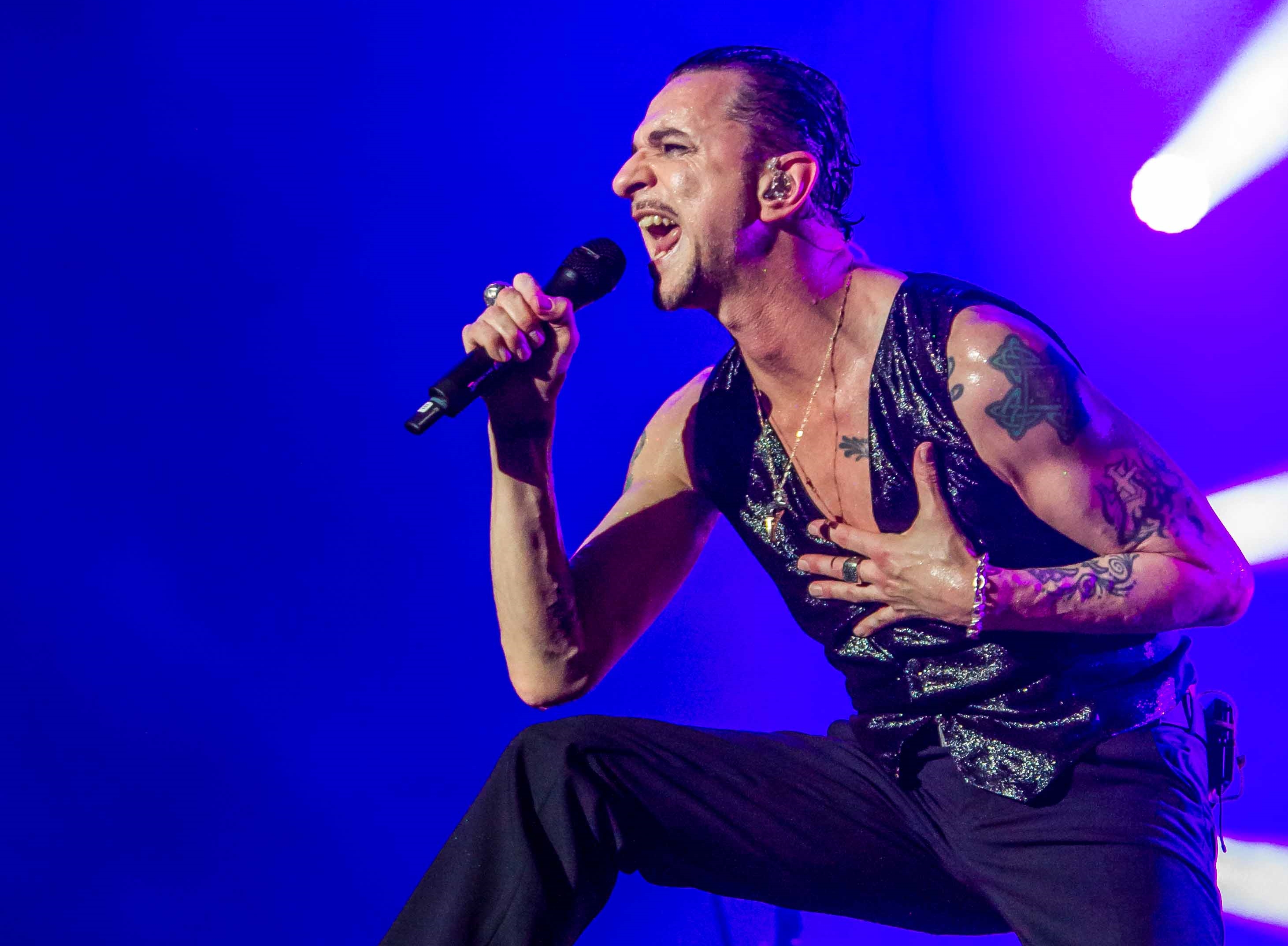 Depeche Mode durante show no Allianz Parque, em São Paulo