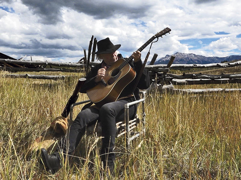 Só e Bem Acompanhado  Young em cena de Paradoxo