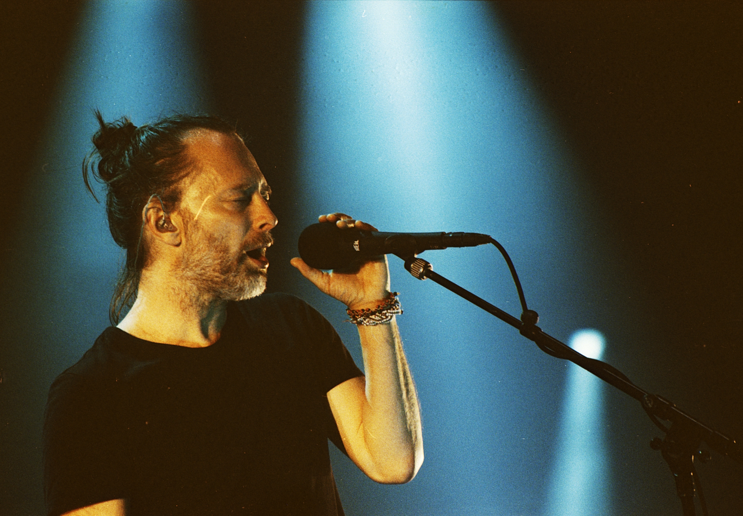 Radiohead durante show na Jeunesse Arena, no Rio de Janeiro