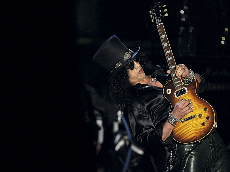 O Embaixador  Slash corre o mundo divulgando a Gibson