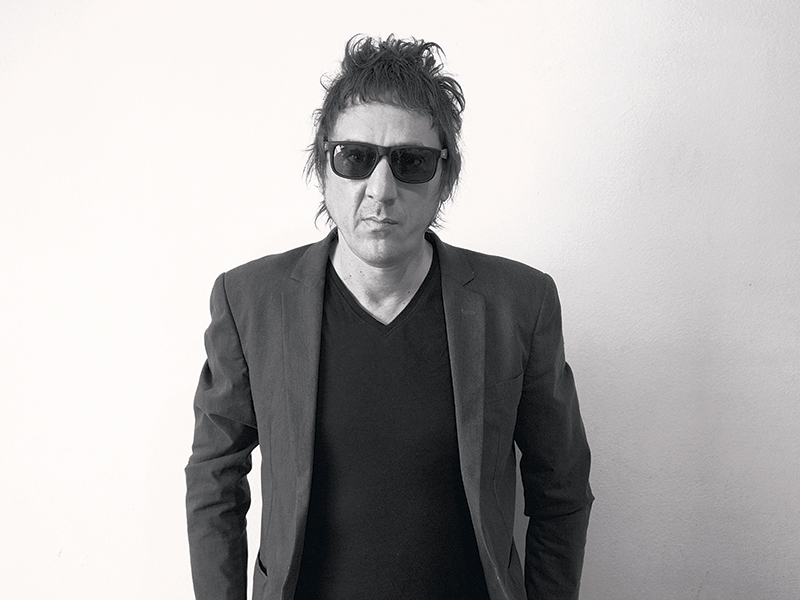 Novos Ares  Gross agora está 100% dedicado à carreira solo