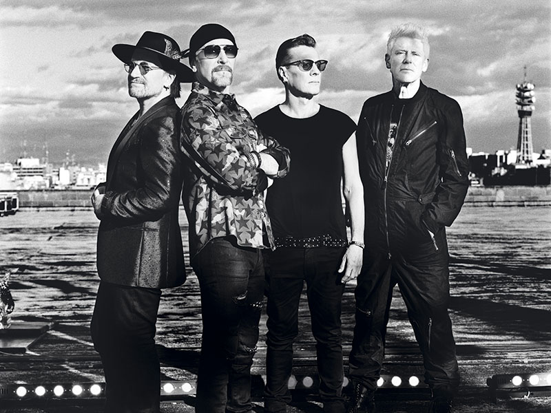 Com Horizonte  Bono, The Edge, Larry Mullen Jr. e Adam Clayton em 2017