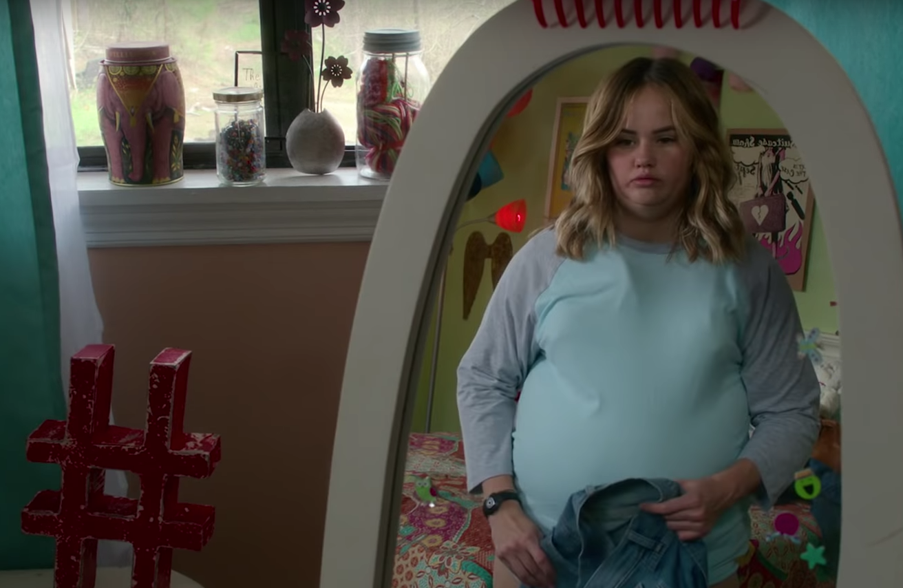 Debby Ryan em Insatiable