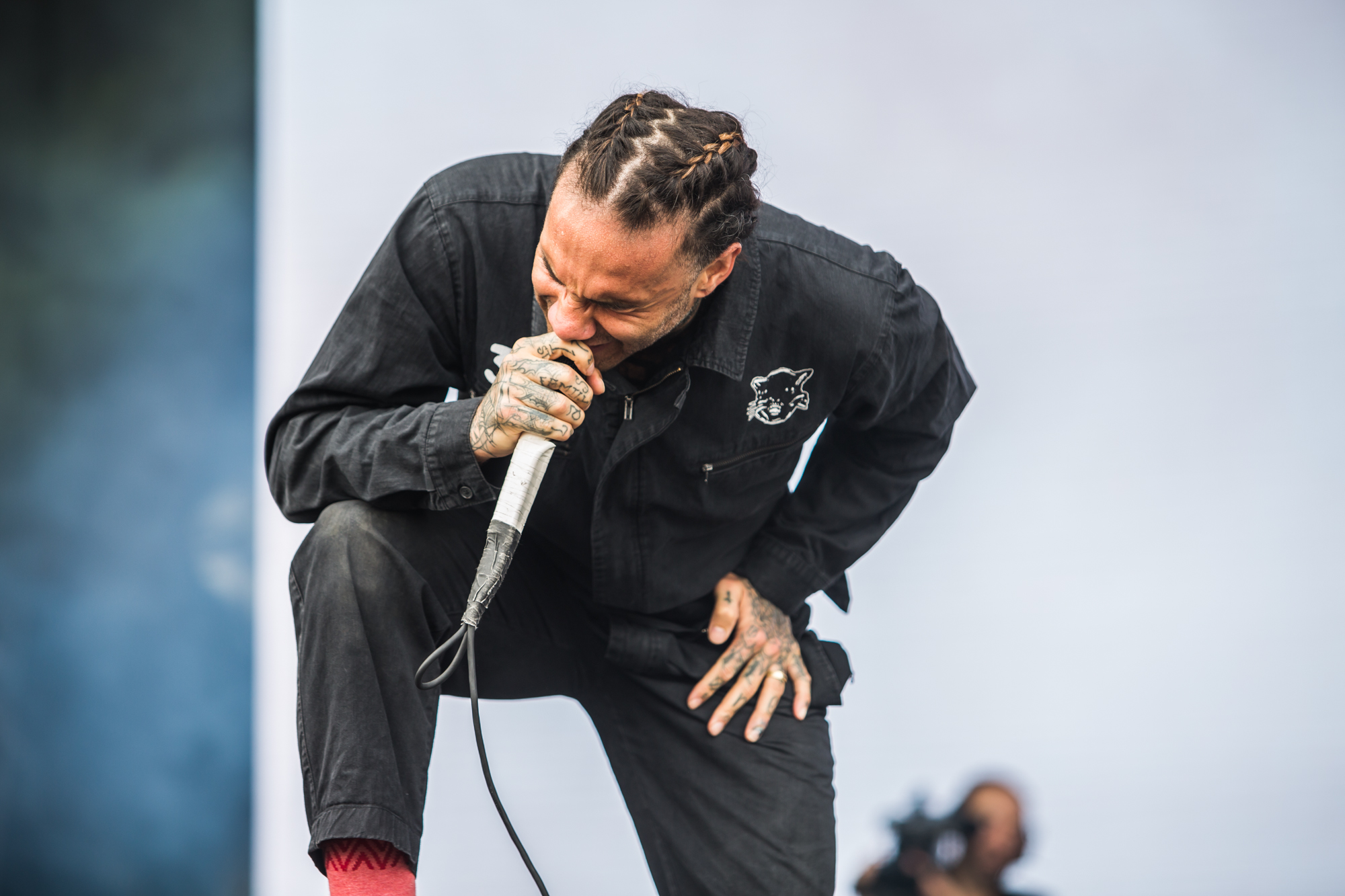 Jason Aalon Butler, vocalista do Fever 333, no Lollapalooza 2019 (Foto: Mila Maluhy)