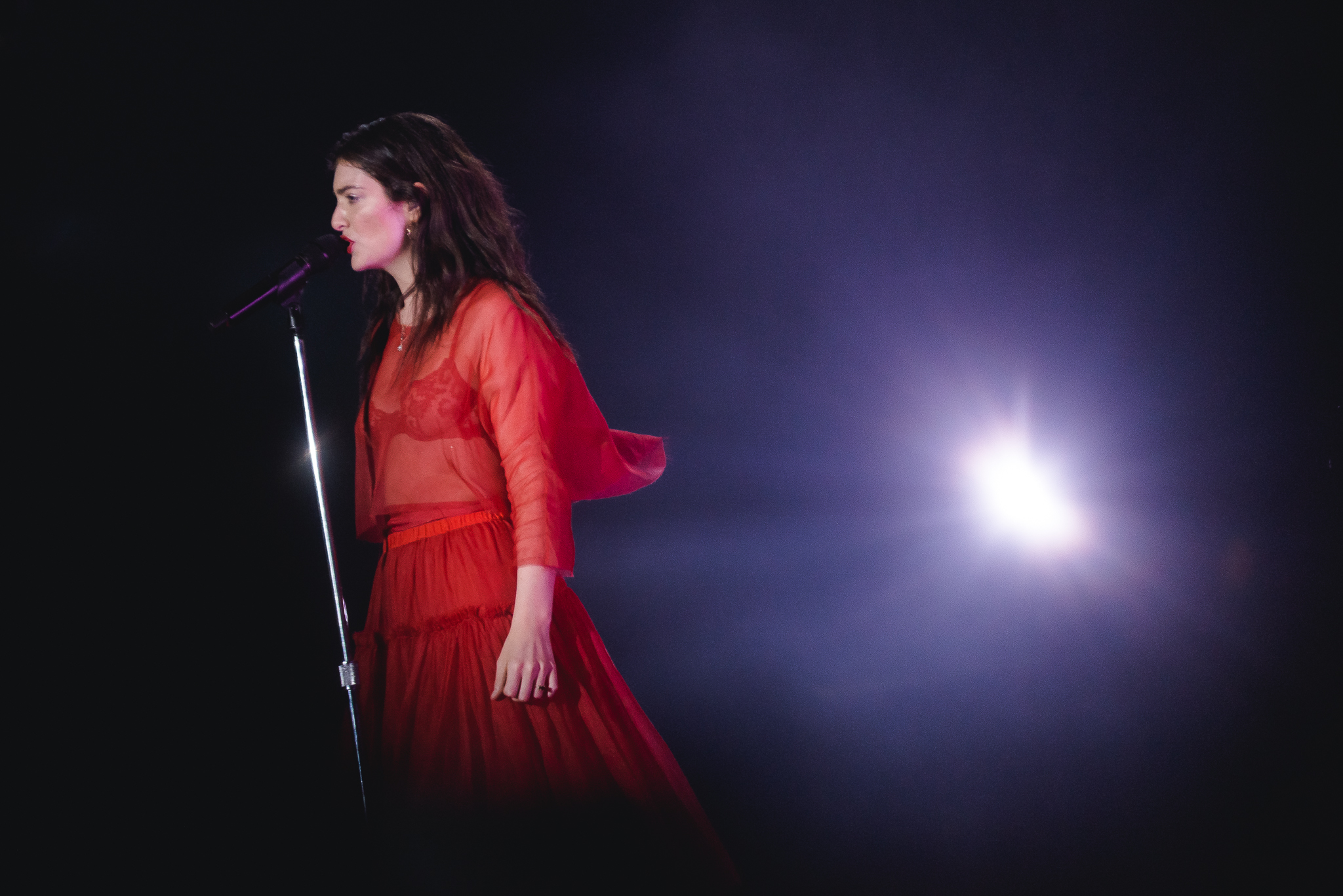 A cantora Lorde, em ação no Popload Festival (Foto: Fabricio Vianna / Divulgação)