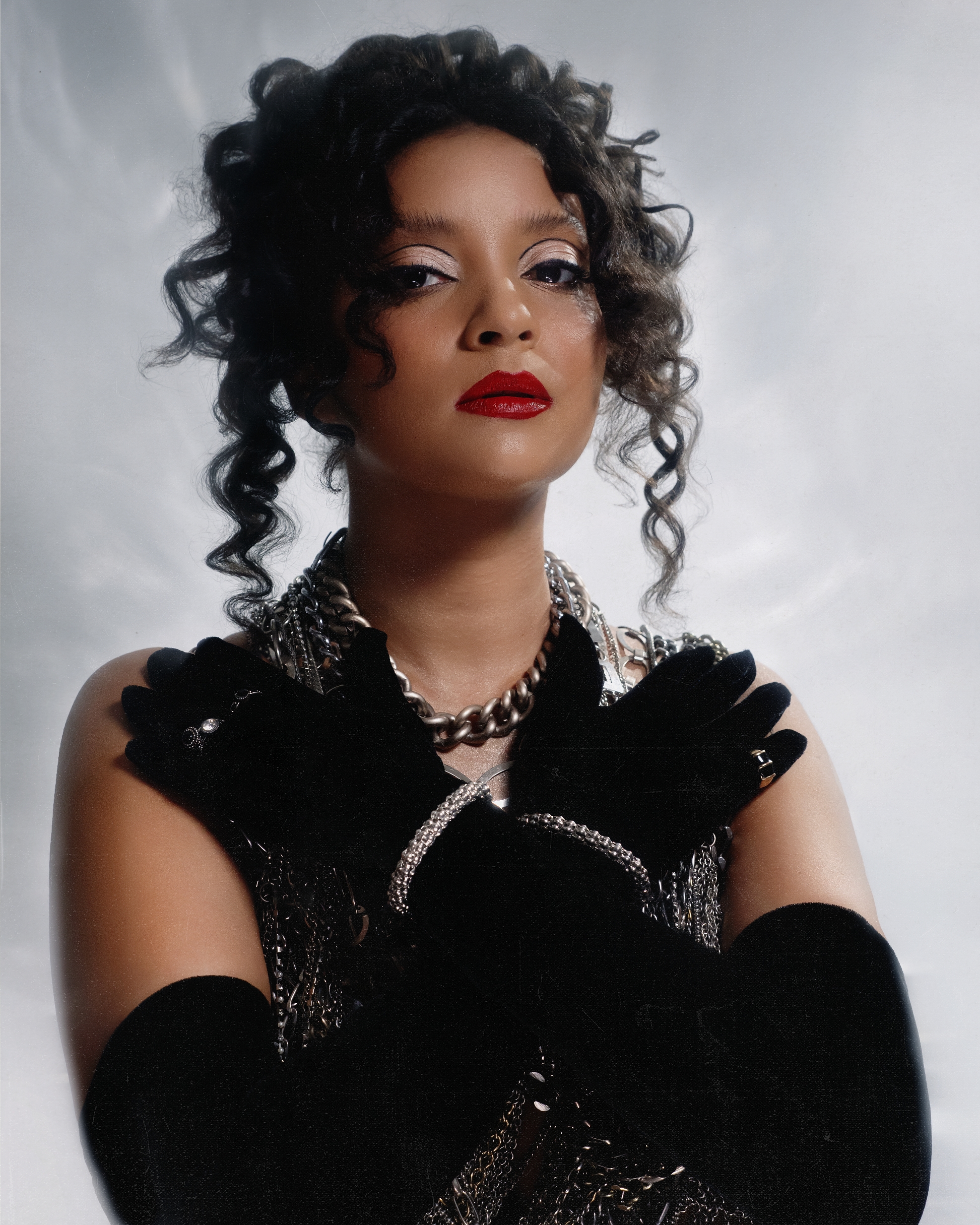 MC Tha em 'Meu Santo É Forte' (Divulgação)