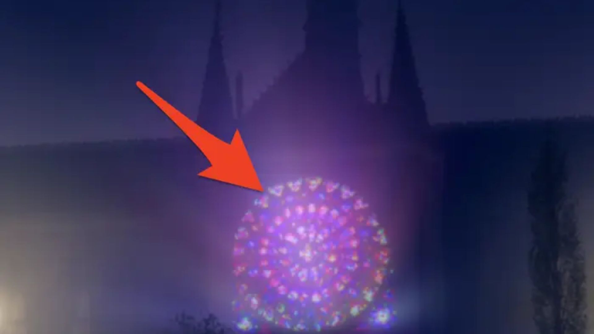 Linguini passa por uma catedral com um enorme vitral