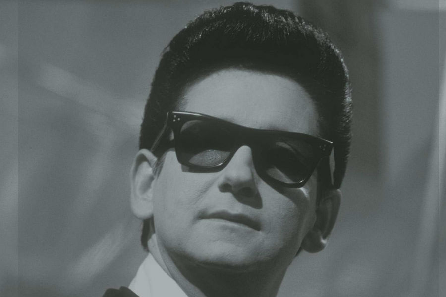 Roy Orbison e seu visual icônico (Crédito: Monument Records)