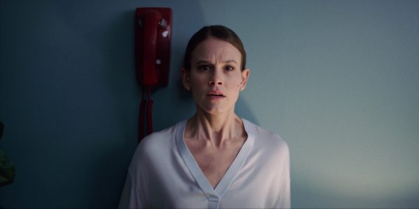 Sosie Bacon em Sorria