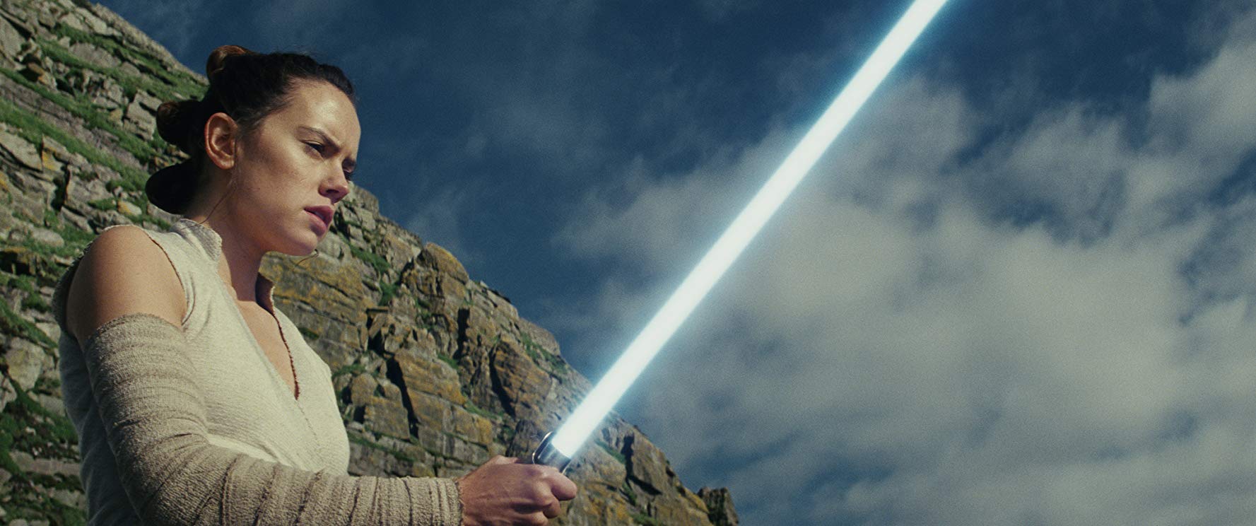 Daisy Ridley como Rey em Star Wars: Os Últimos Jedi (Foto:Reprodução)