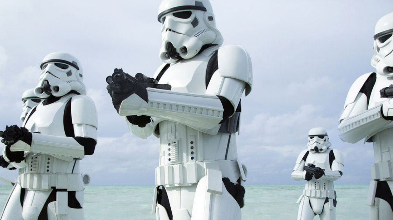 Stormtroopers em Rogue One: Uma História Star Wars (foto: reprodução/ Disney)