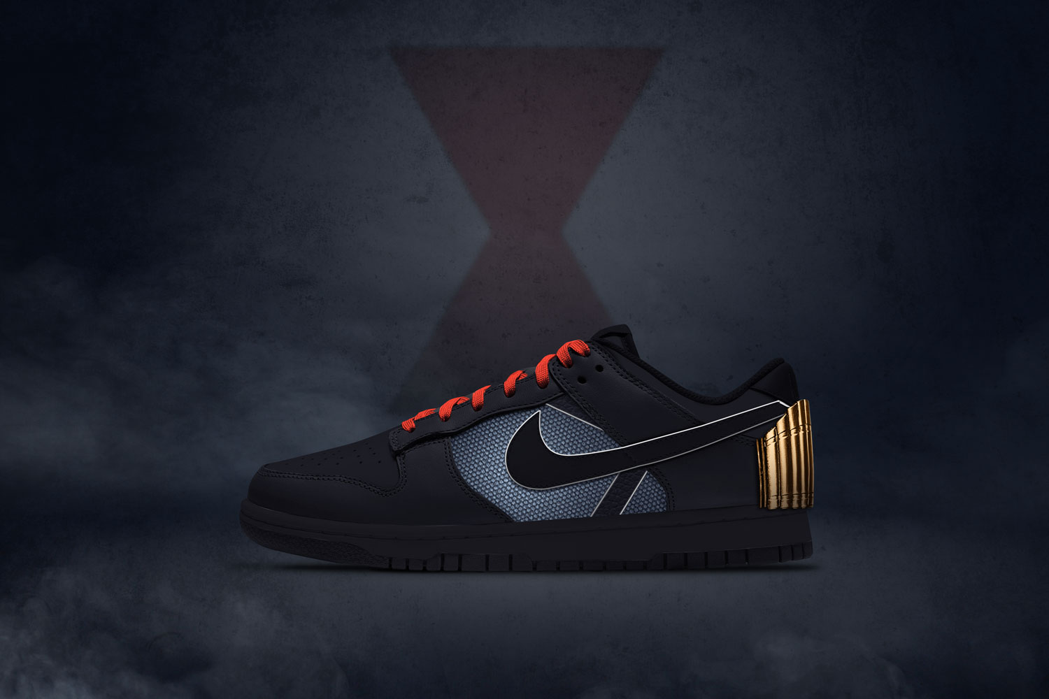 tenis viúva negra preto e dourado