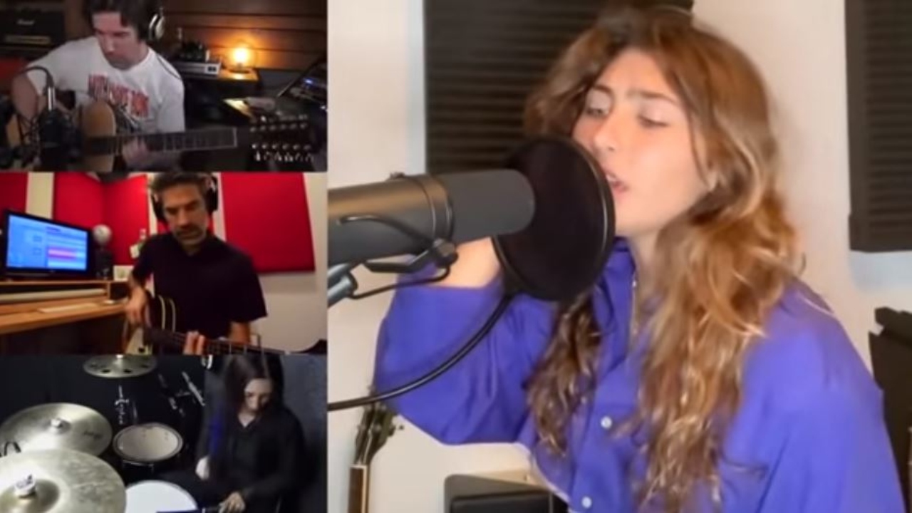 Toni Cornell canta "Black" durante a transmissão ao vivo do "Lolla2020" (Foto: YouTube / Reprodução)