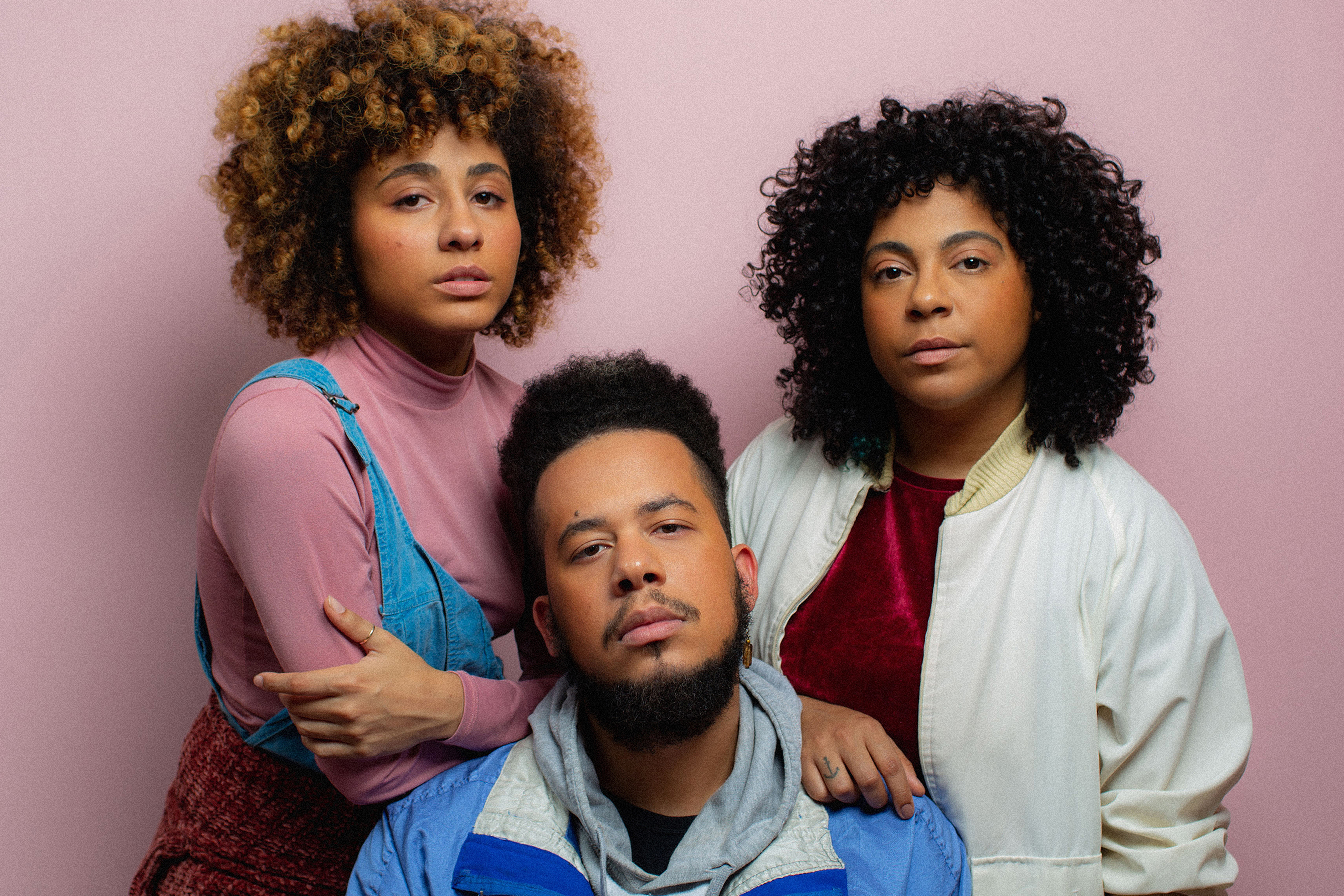 Trio Tuyo lança o disco 'Pra Curar' (Foto: Luciano Meirelles / Hai Studio)