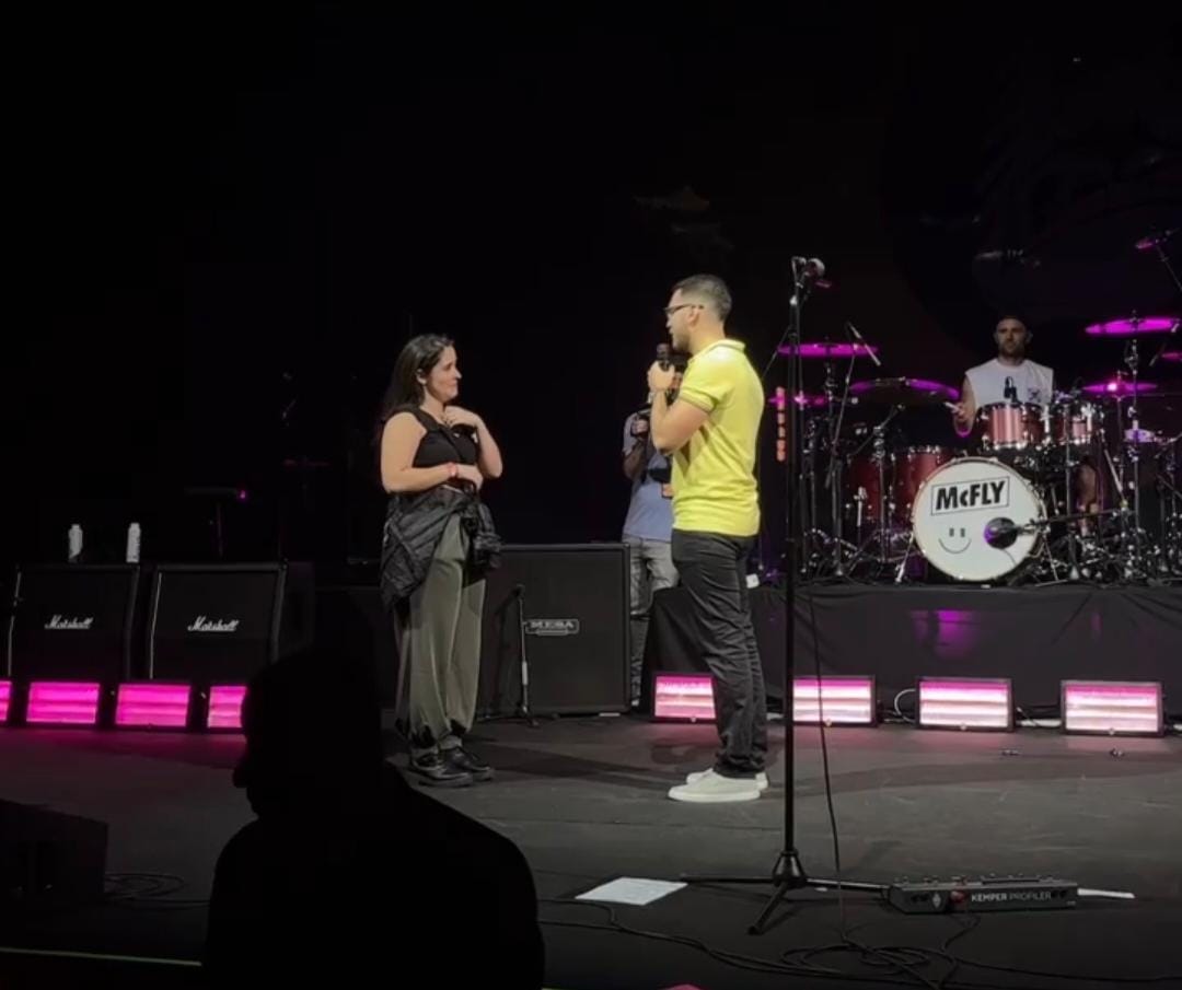 Pedido de casamento surpreende show do McFly em BH (Reprodução/Instagram)